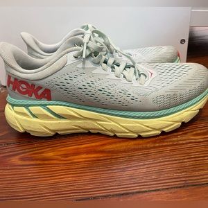 Hoka One One Clifton 7